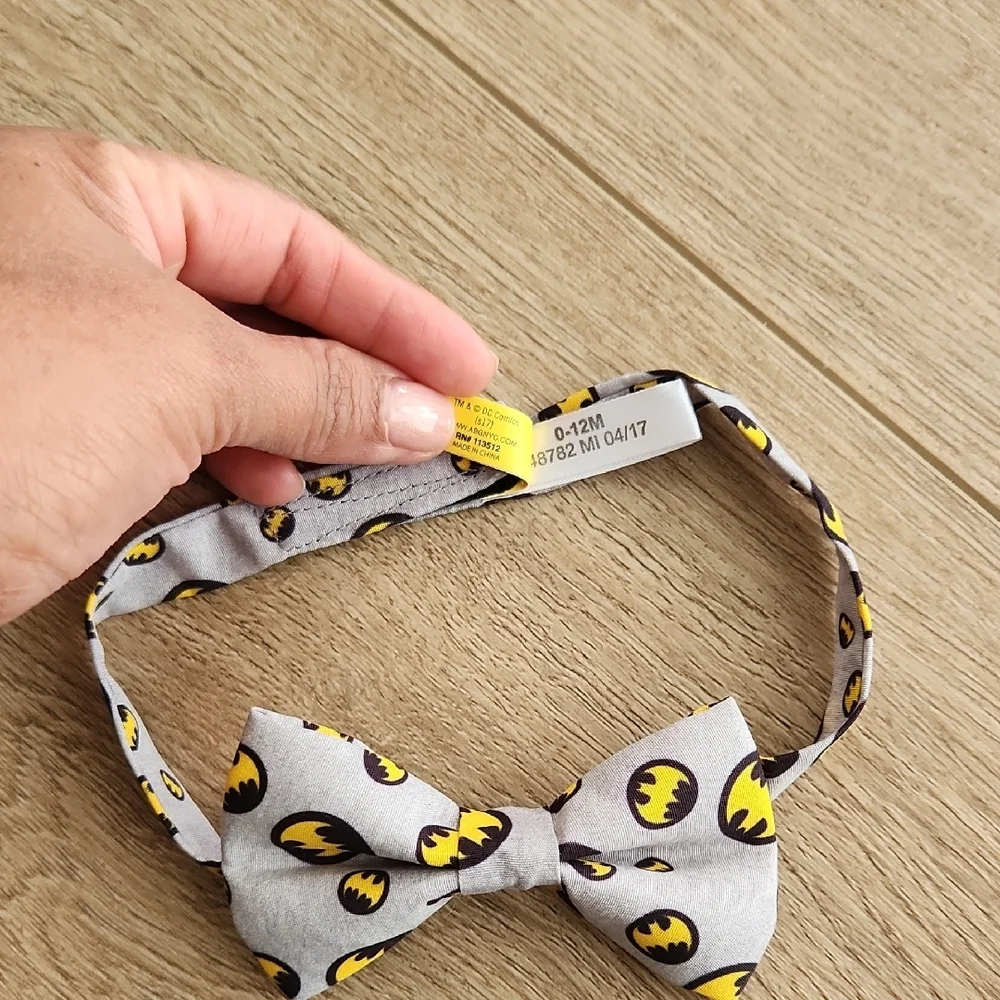 DC Comics Gray and Yellow Batman Kids Bow Tie